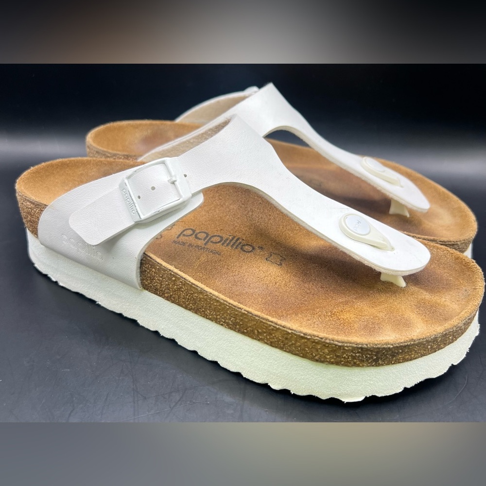 Papillio-White/Tan Sandals- Birkenstock,‎ Size:7, Some discoloration on side